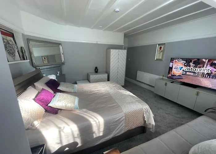 Tripple Bs Apartments